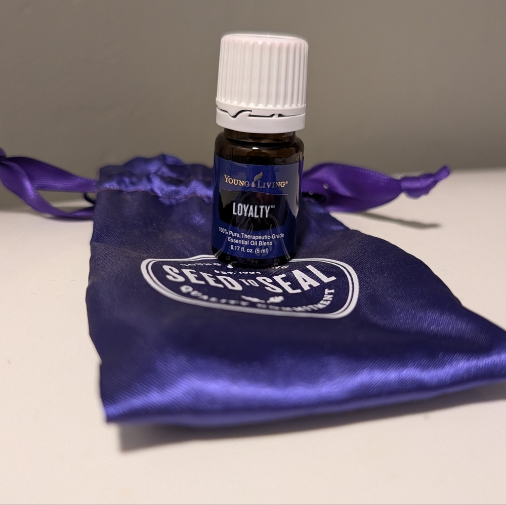 Young Living loyalty + Bag
